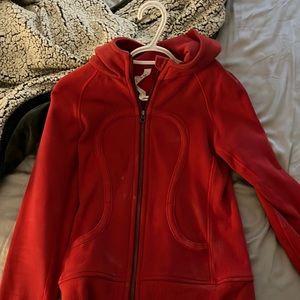 Lulu scuba full zip size 4, slight marking on chest area but would be easy clean